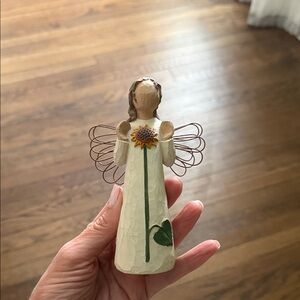 Willow Tree Cream Angel with Sunflower and Wire Wings